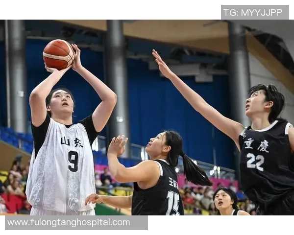 重庆篮球队在精英赛中的灵活性表现分析与战术探讨