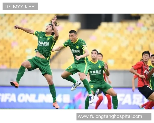 深圳篮球队以77分领跑世界杯积分榜展现强劲实力与团队合作精神